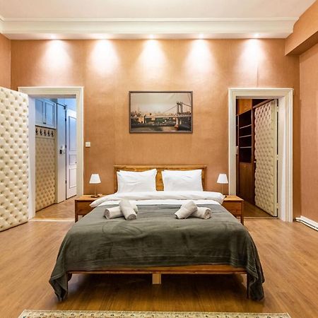 Historical Flat With A Lovely Sea View In Beyoglu Provincia di Provincia di Istanbul Esterno foto