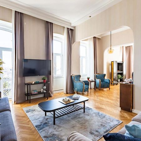 Historical Flat With A Lovely Sea View In Beyoglu Provincia di Provincia di Istanbul Esterno foto