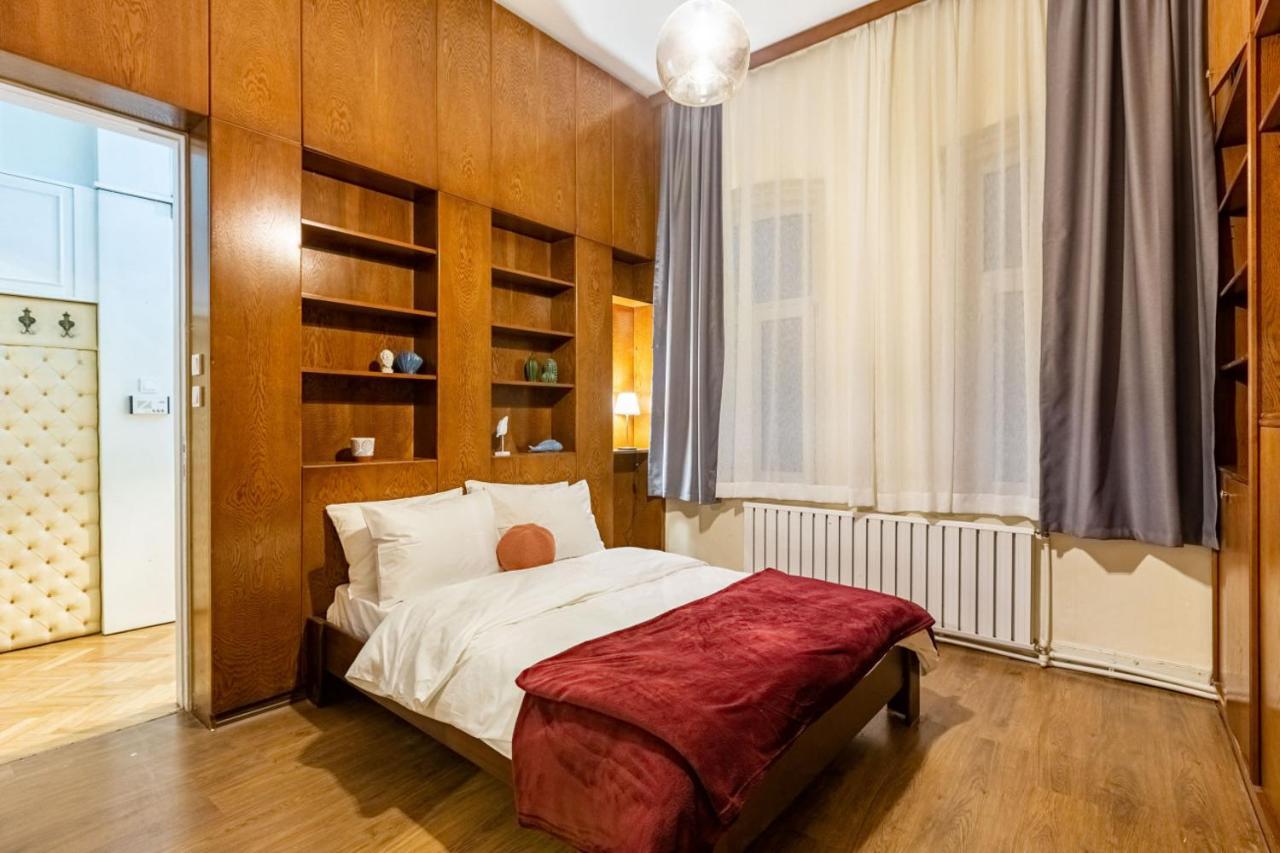 Historical Flat With A Lovely Sea View In Beyoglu Provincia di Provincia di Istanbul Esterno foto