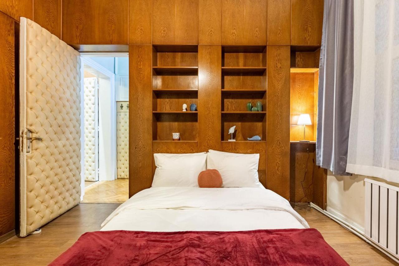 Historical Flat With A Lovely Sea View In Beyoglu Provincia di Provincia di Istanbul Esterno foto