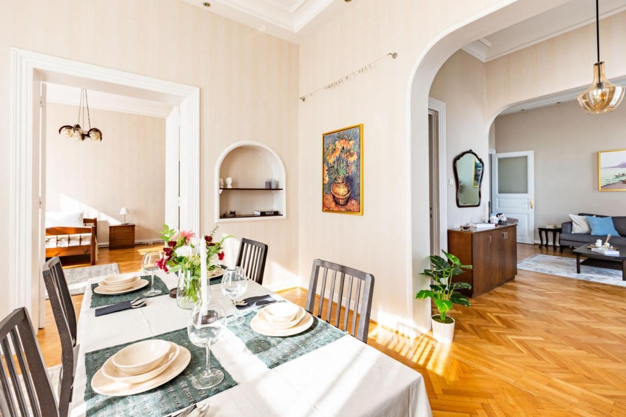Historical Flat With A Lovely Sea View In Beyoglu Provincia di Provincia di Istanbul Esterno foto